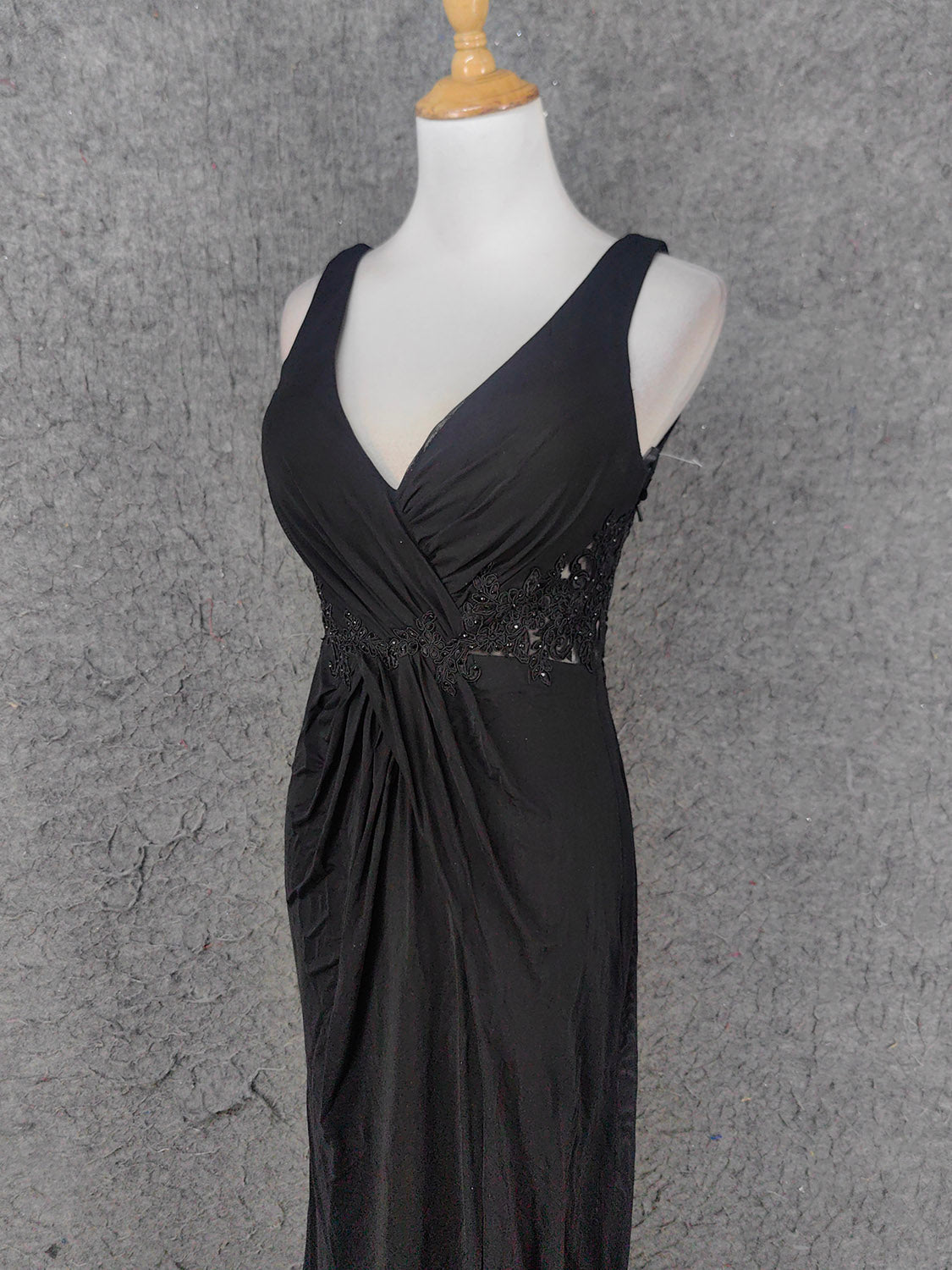 Classic Black V-Neck Sleeveless Open Back Lace Chiffon Long Classy Prom Dress