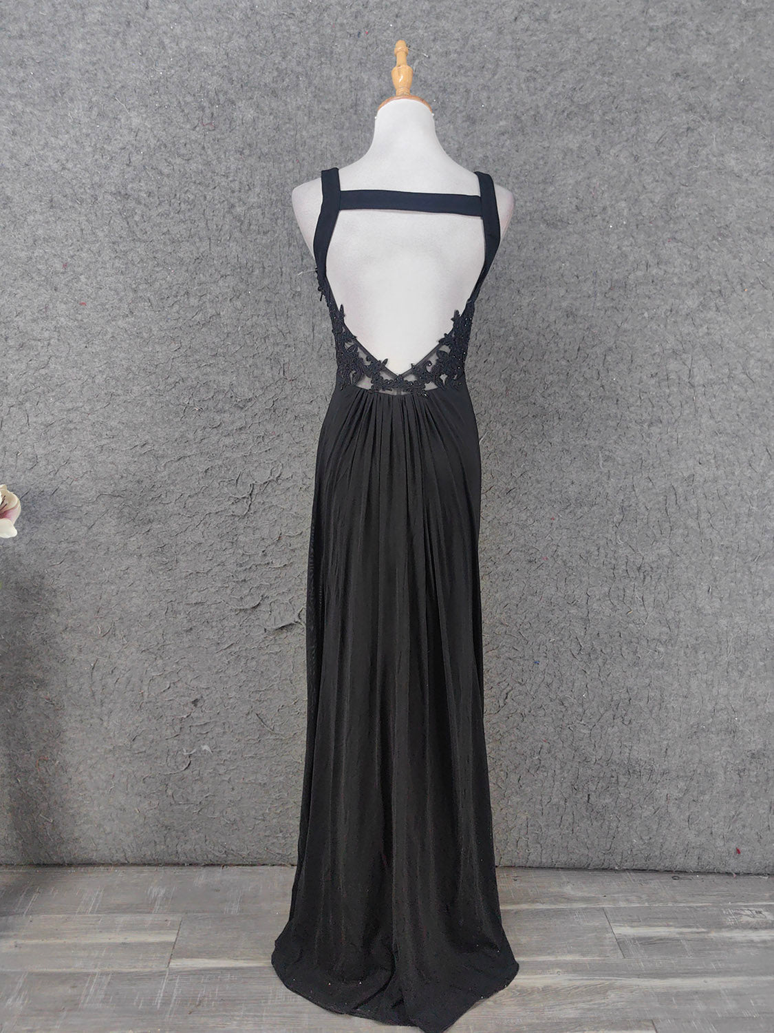 Classic Black V-Neck Sleeveless Open Back Lace Chiffon Long Classy Prom Dress