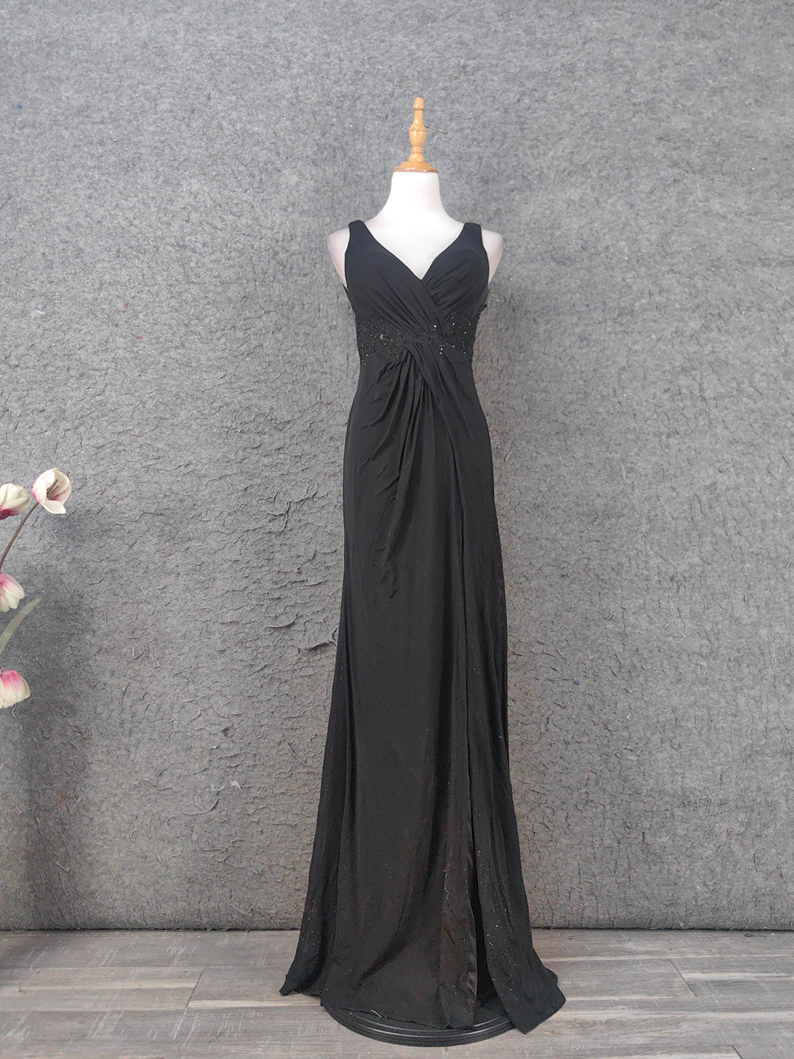 Classic Black V-Neck Sleeveless Open Back Lace Chiffon Long Classy Prom Dress