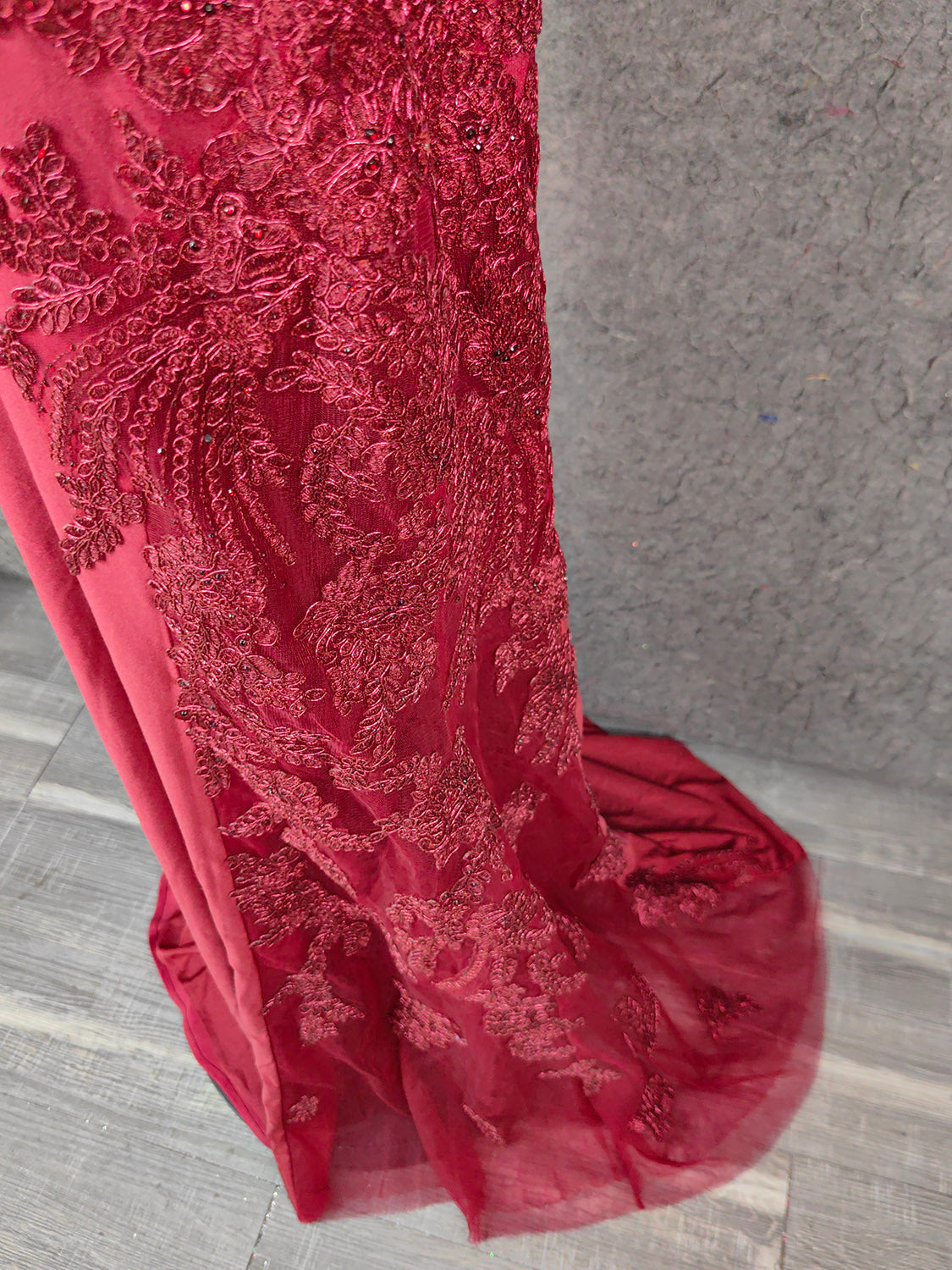 Classic Burgundy Mermaid Spaghetti Strap V-Neck Embroidered Satin Long Classy Prom Dress