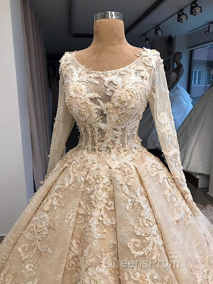 Classic Scoop Long Sleevess Appliques Ball Gown Wedding Dress