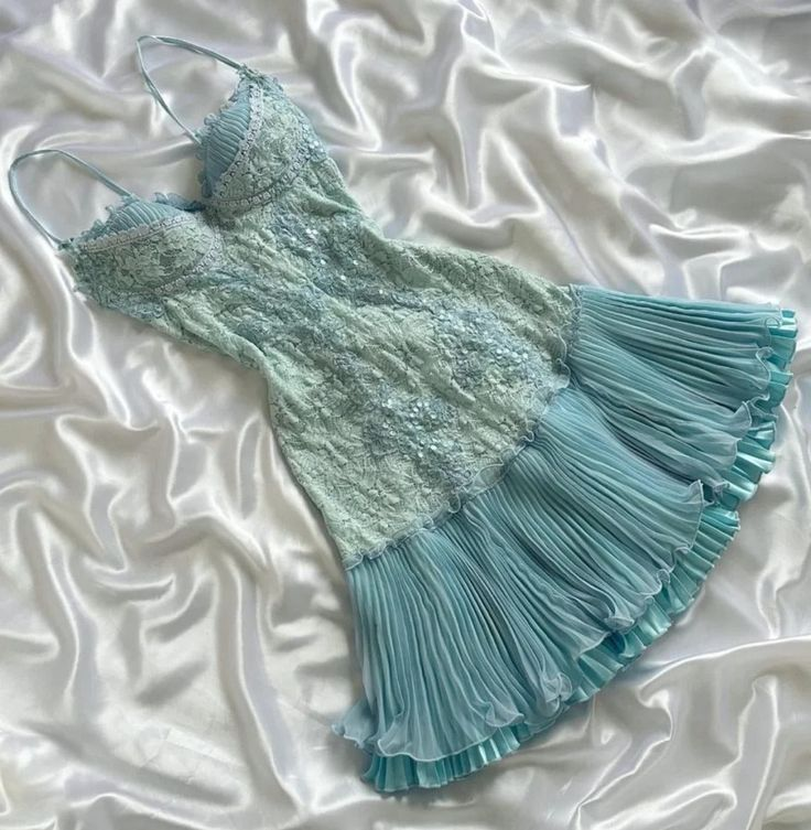 Classy Tiffany Blue Lace Appliques Short Birthday Outfits Homecoming Dress Spaghetti Strap Cocktail Dress Main image