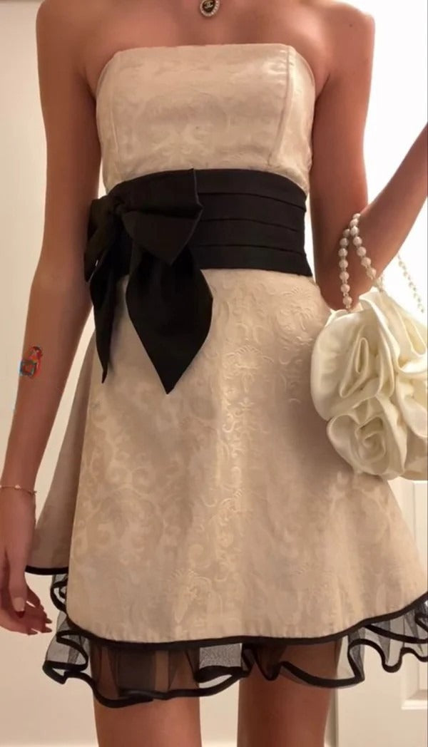 Cute A Line Strapless Satin Champagne Mini Short Formal 8Th Grade Homecoming Dresses Summer Middle School Hoco Dress 18Th Birthday Outfits