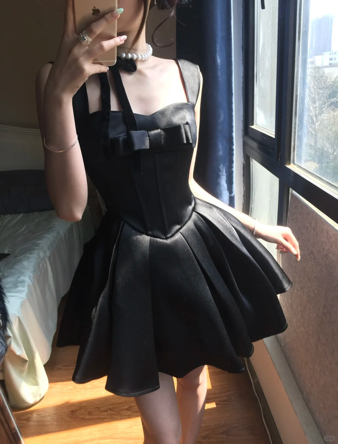 Cute Black Satin Bow A-Line Mini 17Th Birthday Homecoming Dress Secondary image