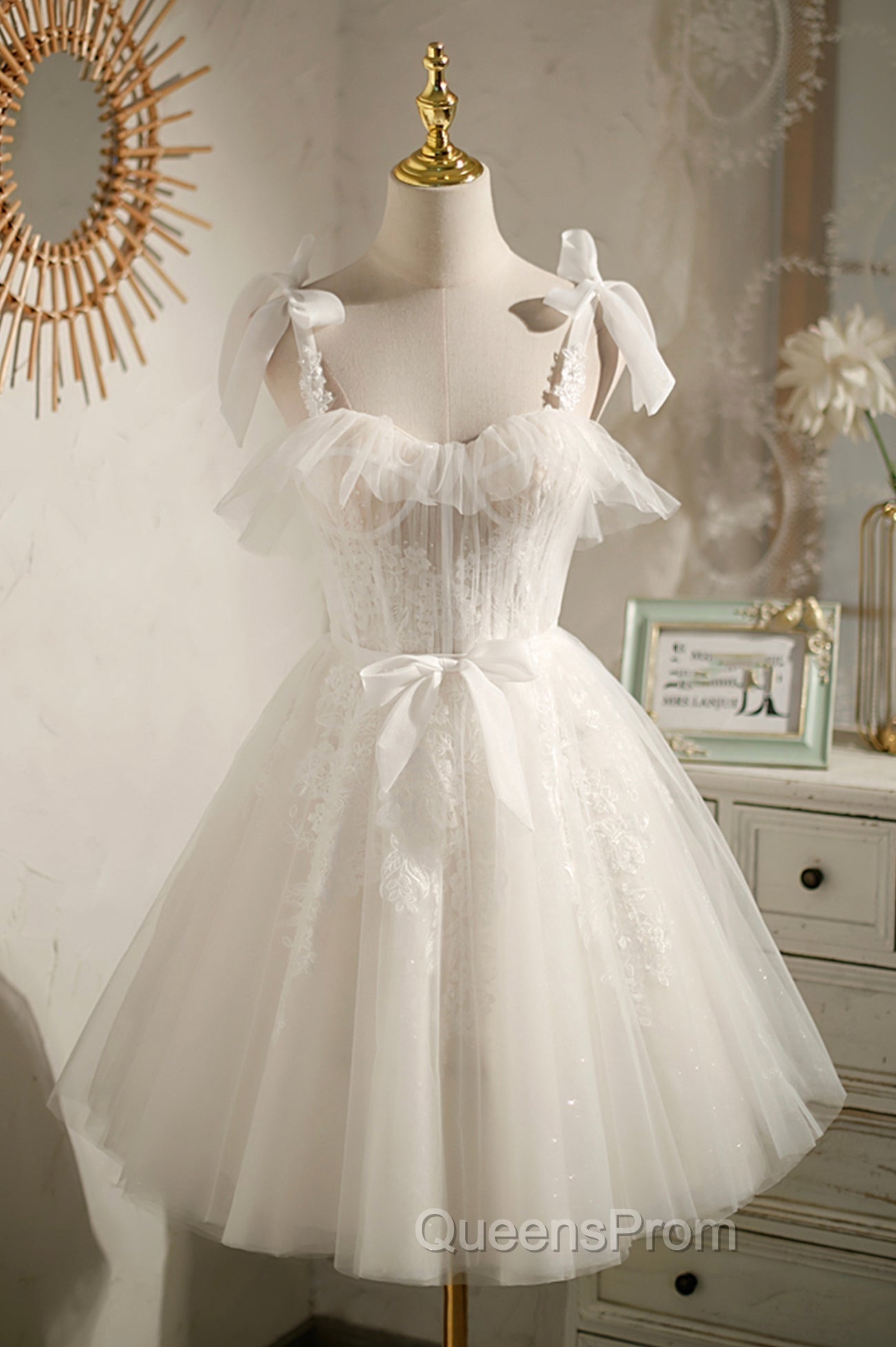 Cute Lace Short Evening Prom Dress, A-Line Homecoming Party Dress Main image