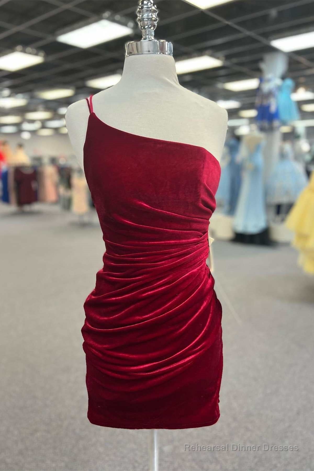 Double Straps Red Velvet Pleated Bodycon Homecoming Dress Main image