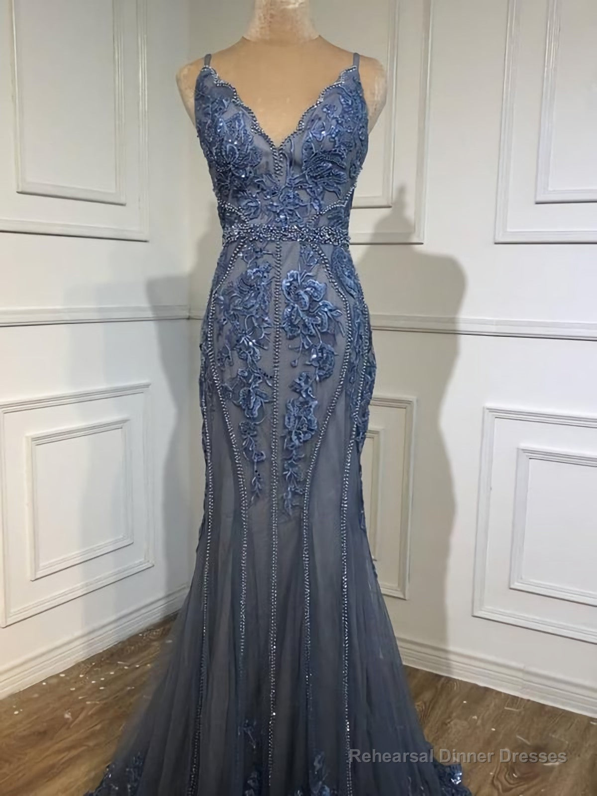 Delicate Shining V Neck Mermaid Prom Dresses With Beaded Appliques Main image