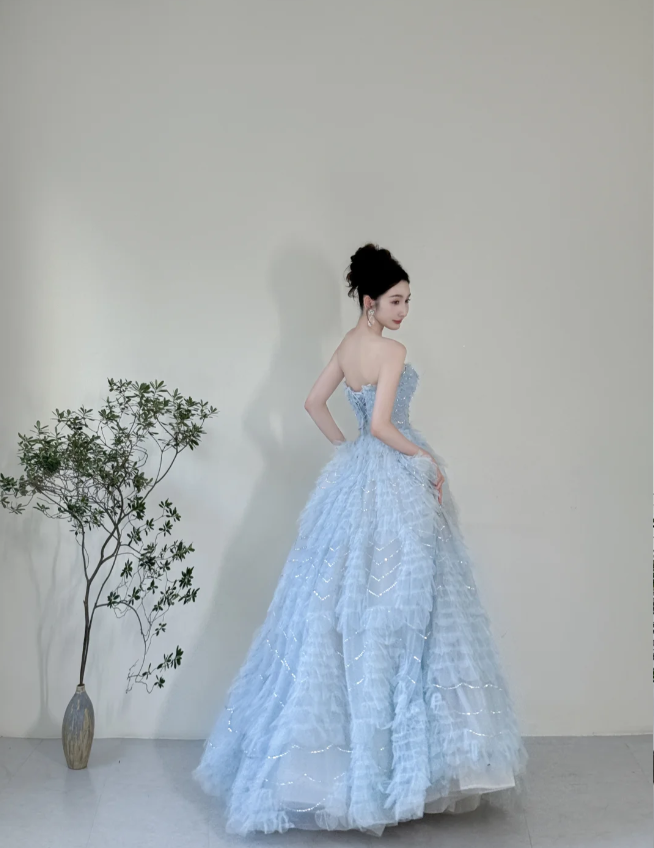 Dreamy Light Blue A-Line Strapless Tulle Floor-Length Classy Prom Dress