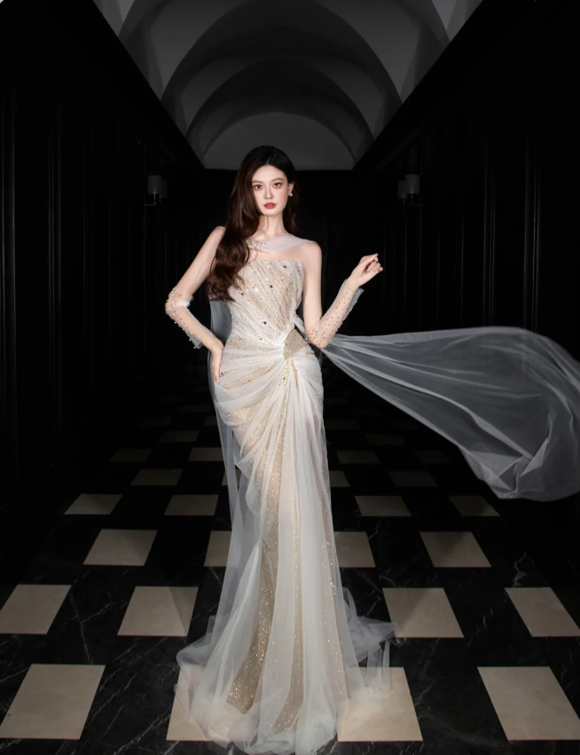 Dreamy Mermaid Strapless High-Slit Rhinestone Tulle Long Classy Prom Dress