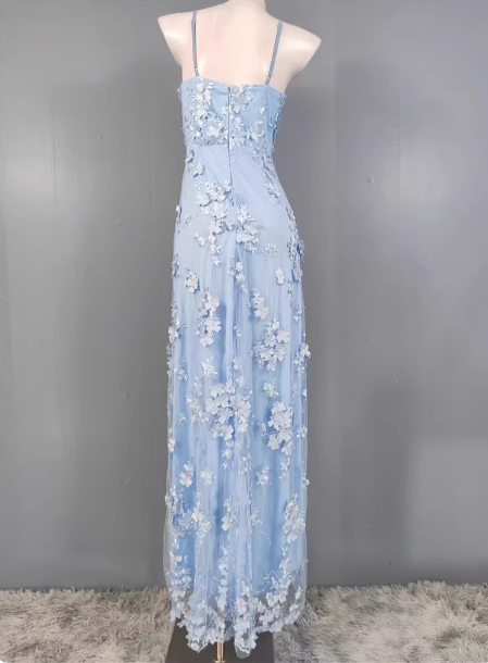 Dreamy Sky Blue A-Line Spaghetti Strap Deep V 3D Floral Tulle Long Classy Prom Dress