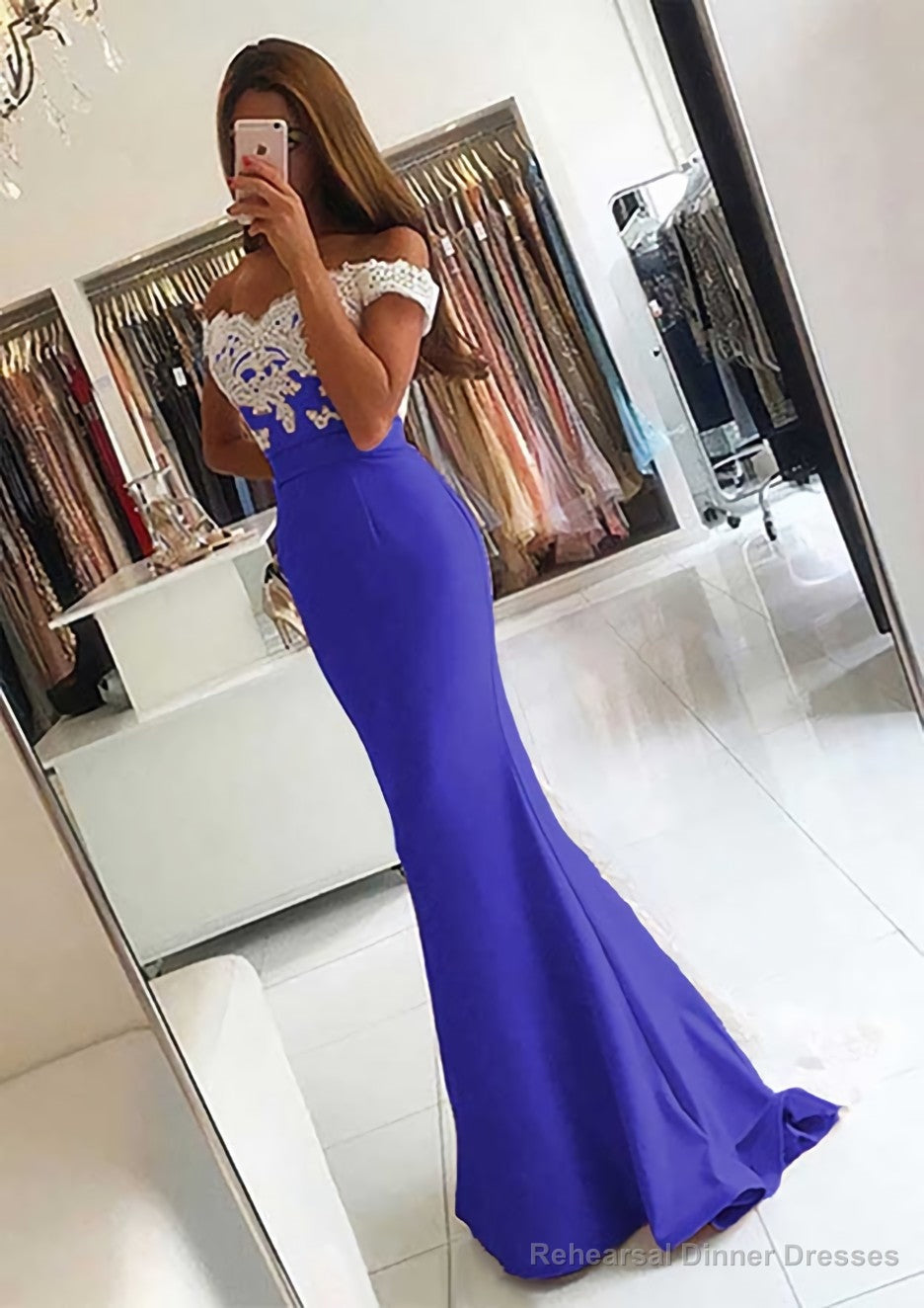 Elastic Satin Prom Dresses Trumpet/Mermaid V-Neck Sweep Train With Lace