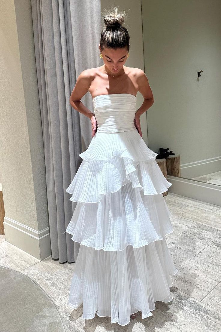 Elegant A Line Long White Tiered Classy Prom Dress 21Th Birthday Outfits