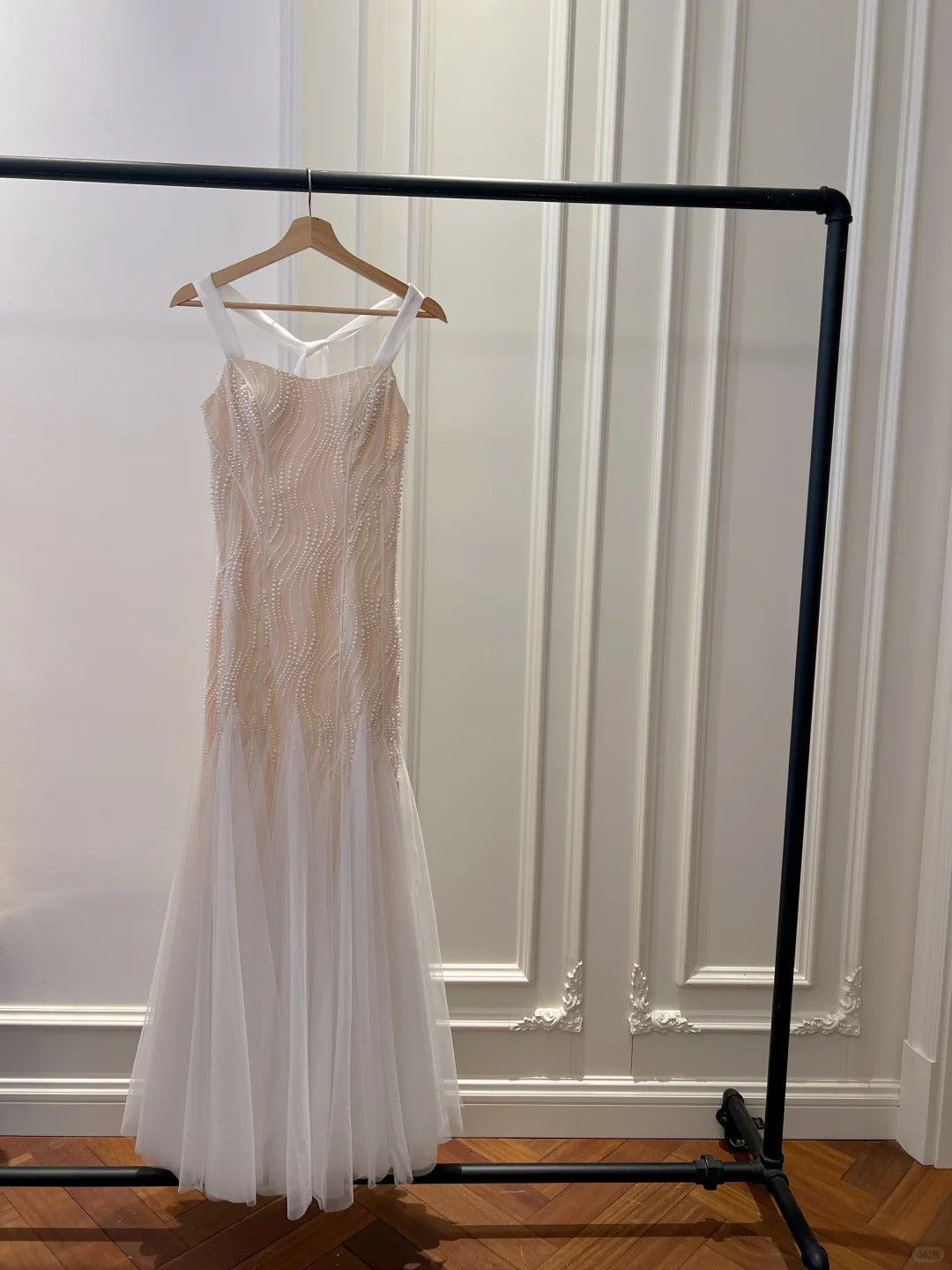 Elegant A-Line Strap Pearl Tulle Long Classy Prom Dress Main image