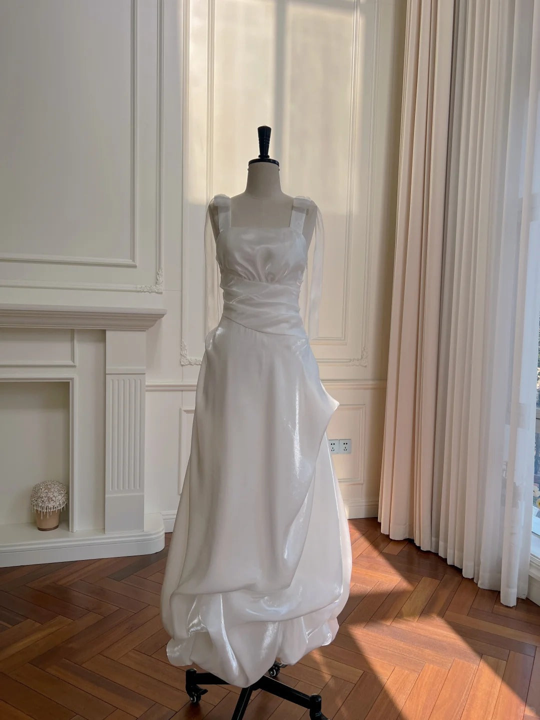 Elegant And Simple White Bud Square Neck Suspender Satin Classy Prom Dress Bridesmaid Dress
