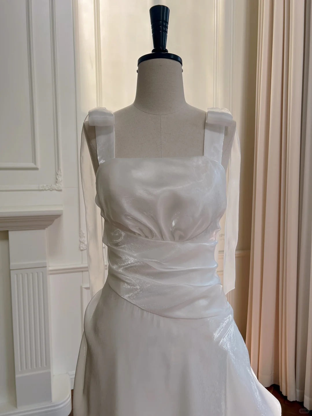 Elegant And Simple White Bud Square Neck Suspender Satin Classy Prom Dress Bridesmaid Dress