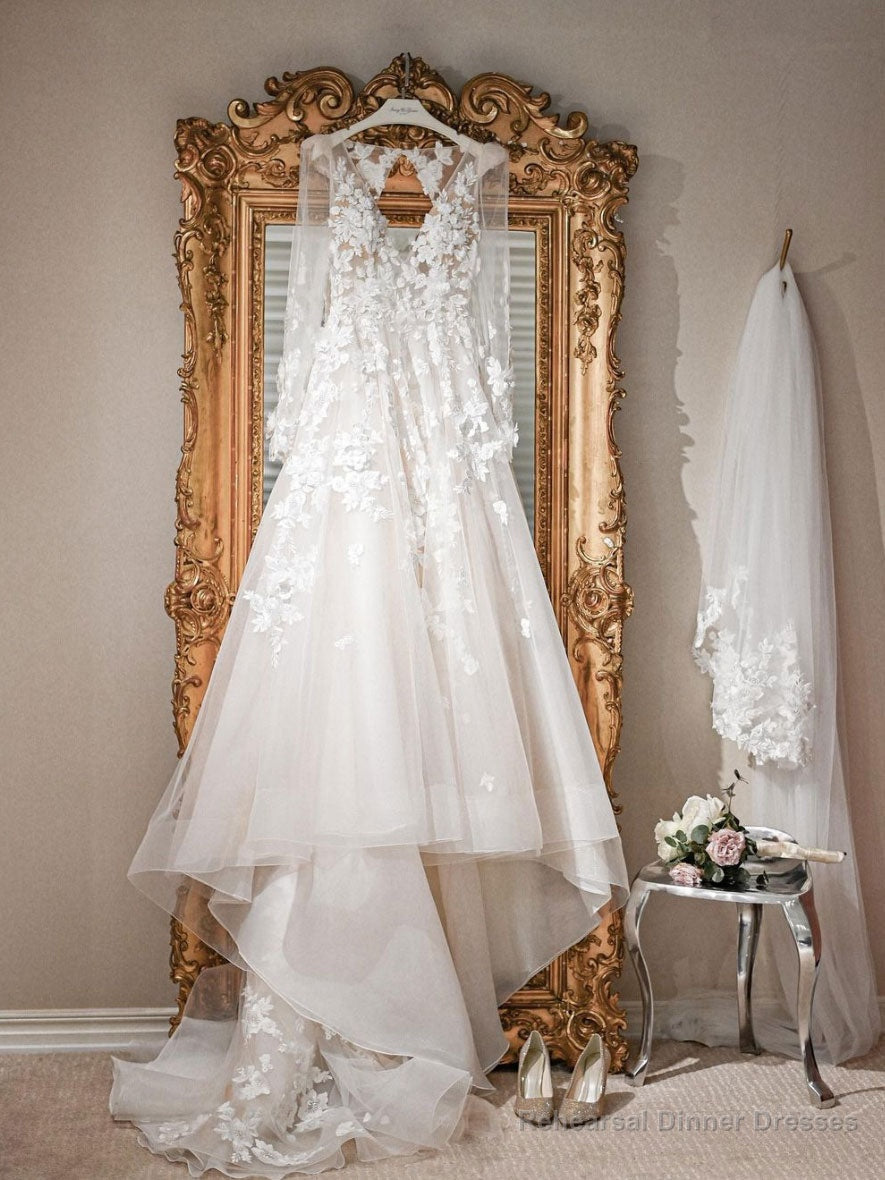 Elegant Beach Lace Wedding Dresses,White Long Sleeve Women Garden Bridal Gown Secondary image