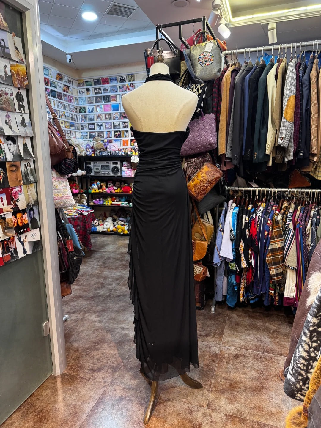 Elegant Black Mermaid Halter Neck Chiffon Long Classy Prom Dress