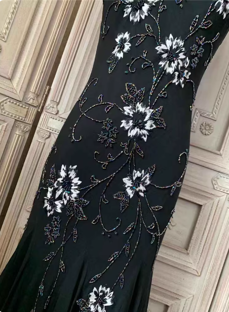 Elegant Black Mermaid Spaghetti Strap V-Neck Beaded Chiffon Long Classy Prom Dress