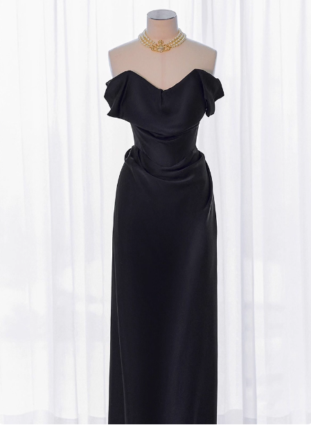 Elegant Black Slim-Fit Off-The-Shoulder Satin Long Classy Prom Dress