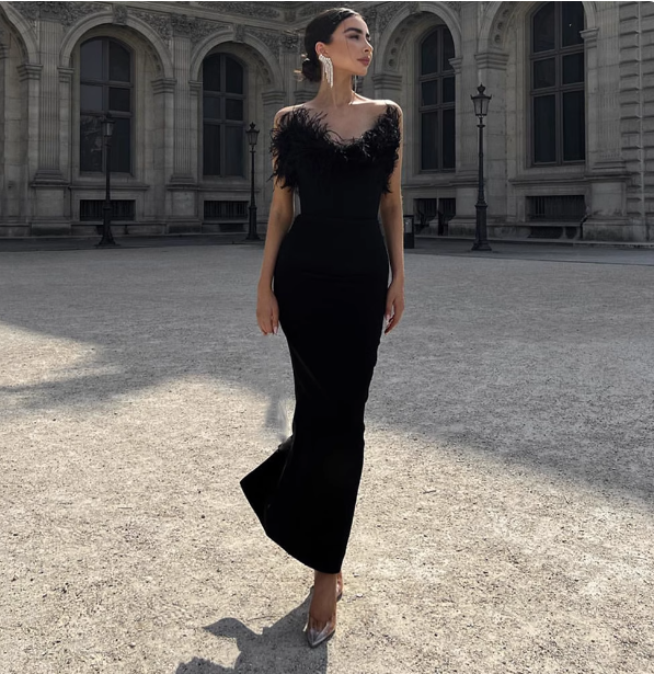 Elegant Black Strapless Feather Satin Bodycon Long Classy Prom Dress