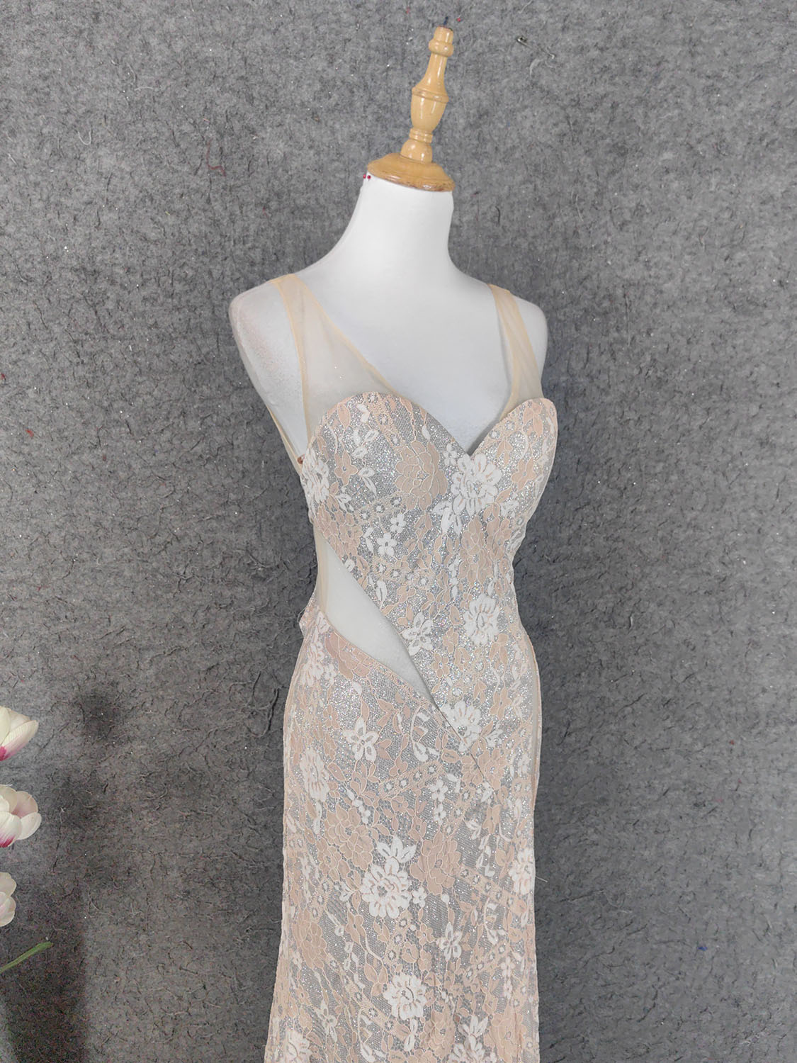 Elegant Blush Pink Lace Gradient Spaghetti Strap V-Neck Train Classy Prom Dress Secondary image