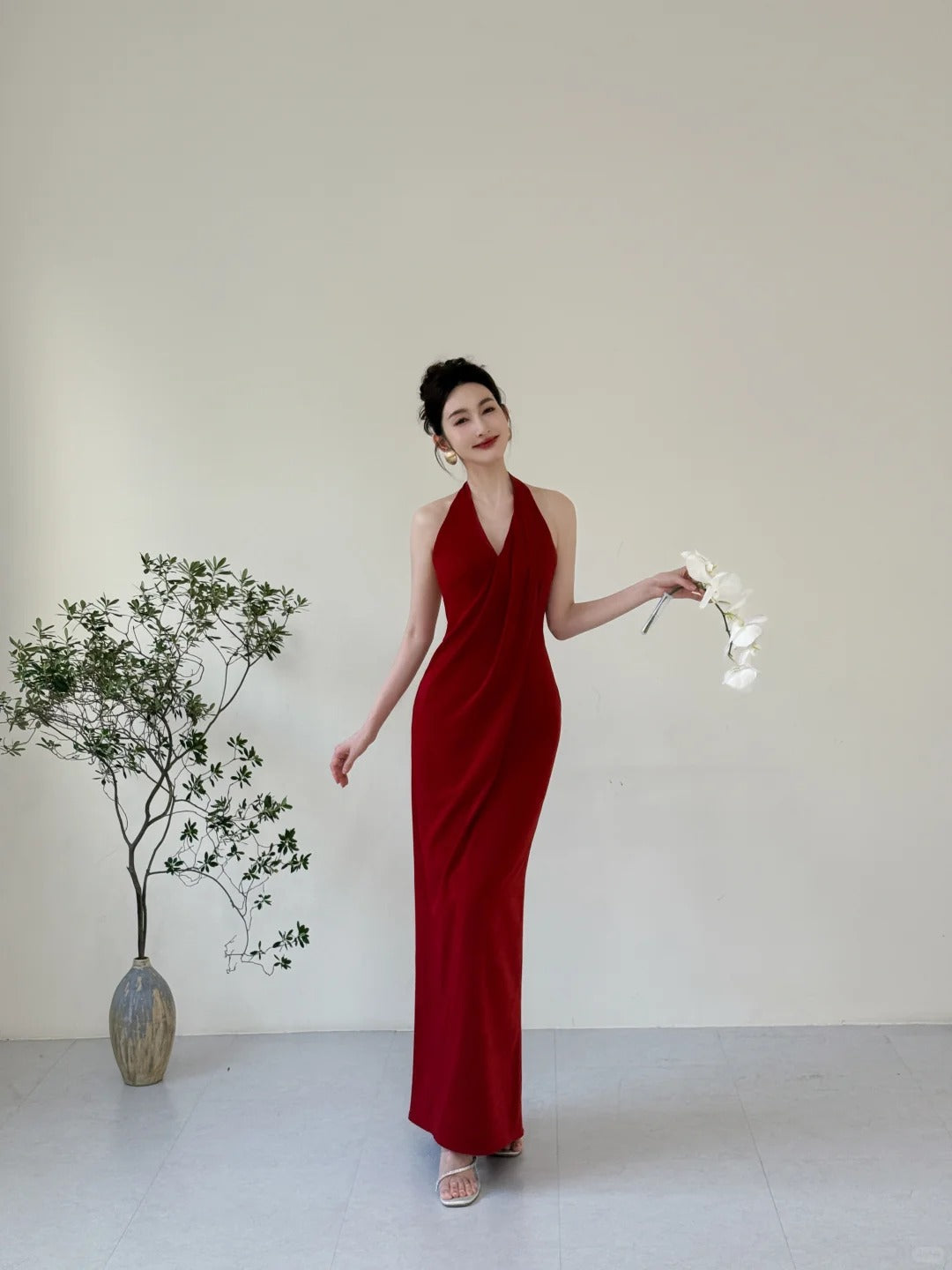 Elegant Burgundy Fitted Halter Neck Deep V-Neck Satin Long Classy Prom Dress Secondary image