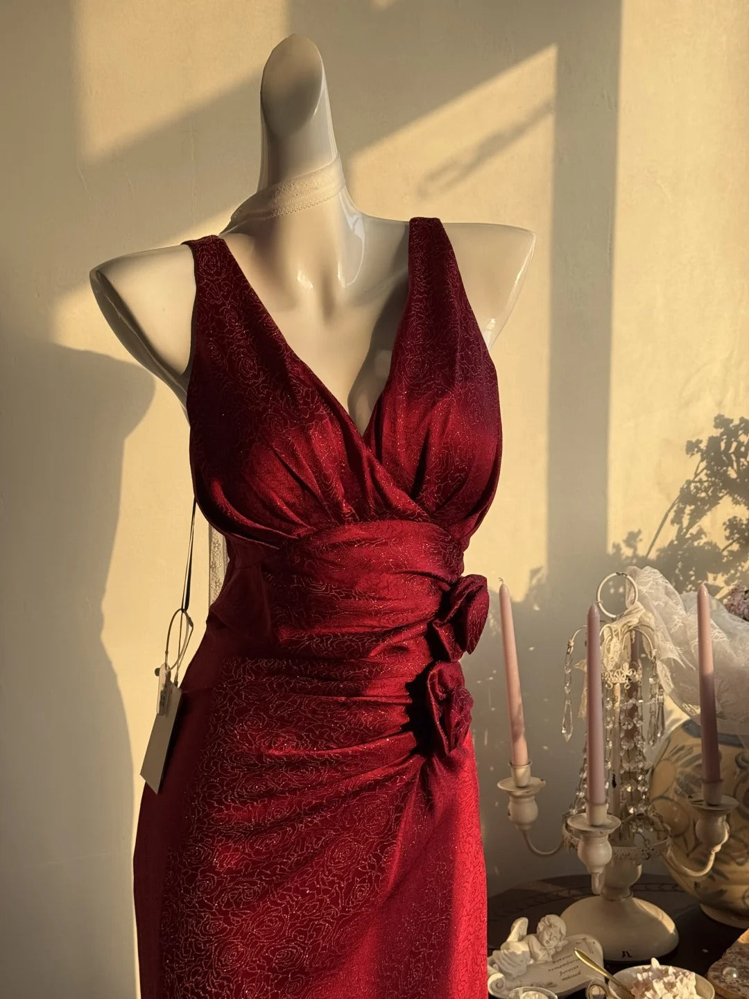 Elegant Burgundy Mermaid Jacquard Satin V-Neck Evening Dress Simple Prom Dress