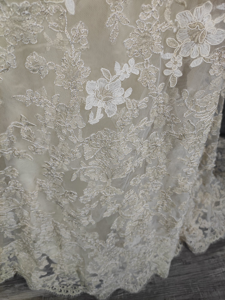 Elegant Champagne Off-White Sweetheart Neck Lace Train Classy Prom Dress