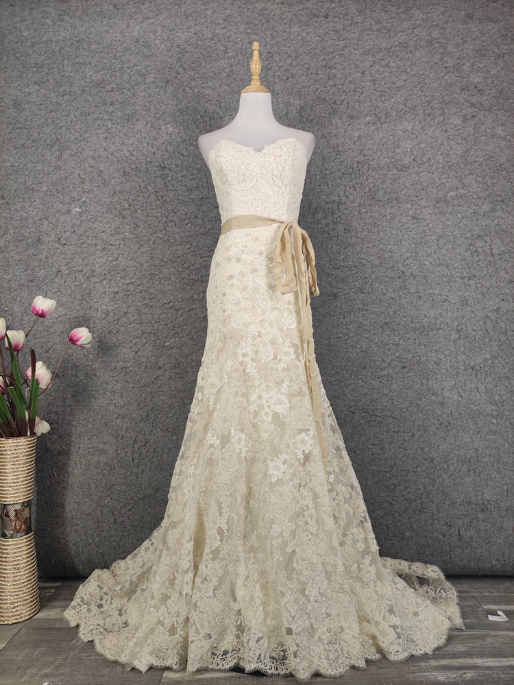 Elegant Champagne Off-White Sweetheart Neck Lace Train Classy Prom Dress
