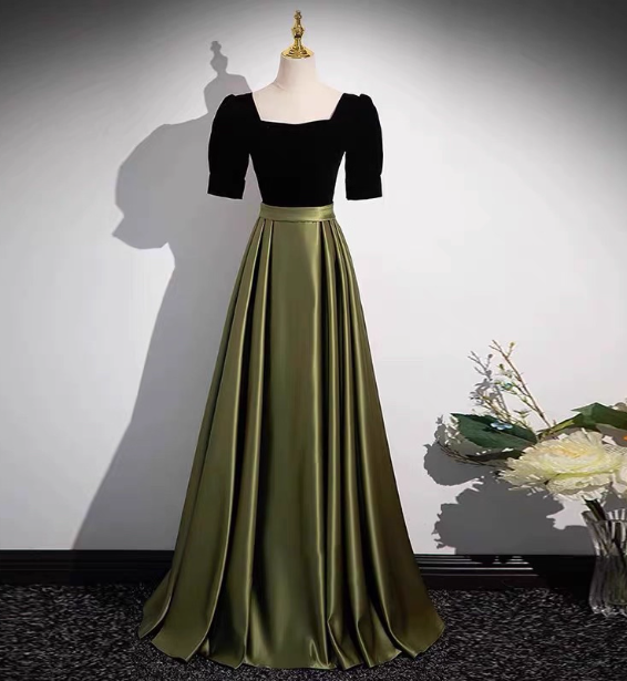 Elegant Color Block Black & Green Square Neck Short Sleeve Velvet Satin Long Classy Prom Dress Secondary image