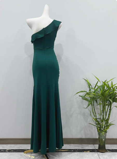 Elegant Deep Emerald Green Mermaid One-Shoulder Ruffled Slit Satin Long Classy Prom Dress