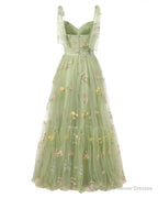Elegant Embroidery Champagne Prom Dresses Sweetheart Spaghetti Straps A Line Party Dress Long Simple Formal Dress