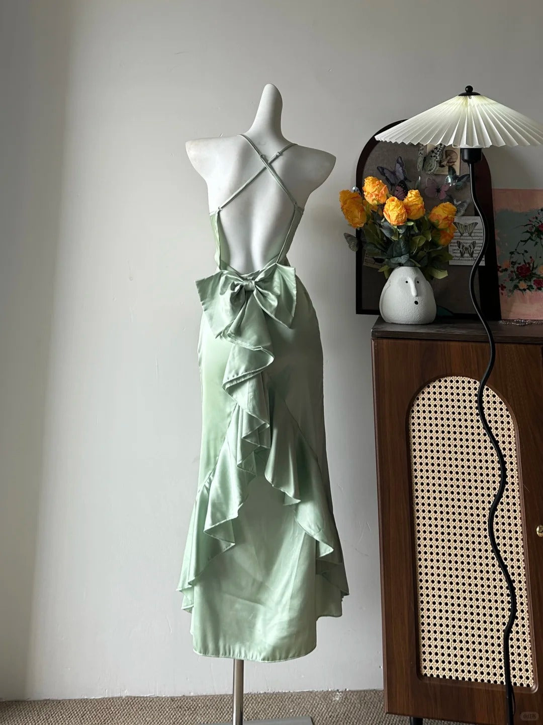 Elegant Green Slim Fit Halter Backless Ruffle Satin Classy Prom Dress