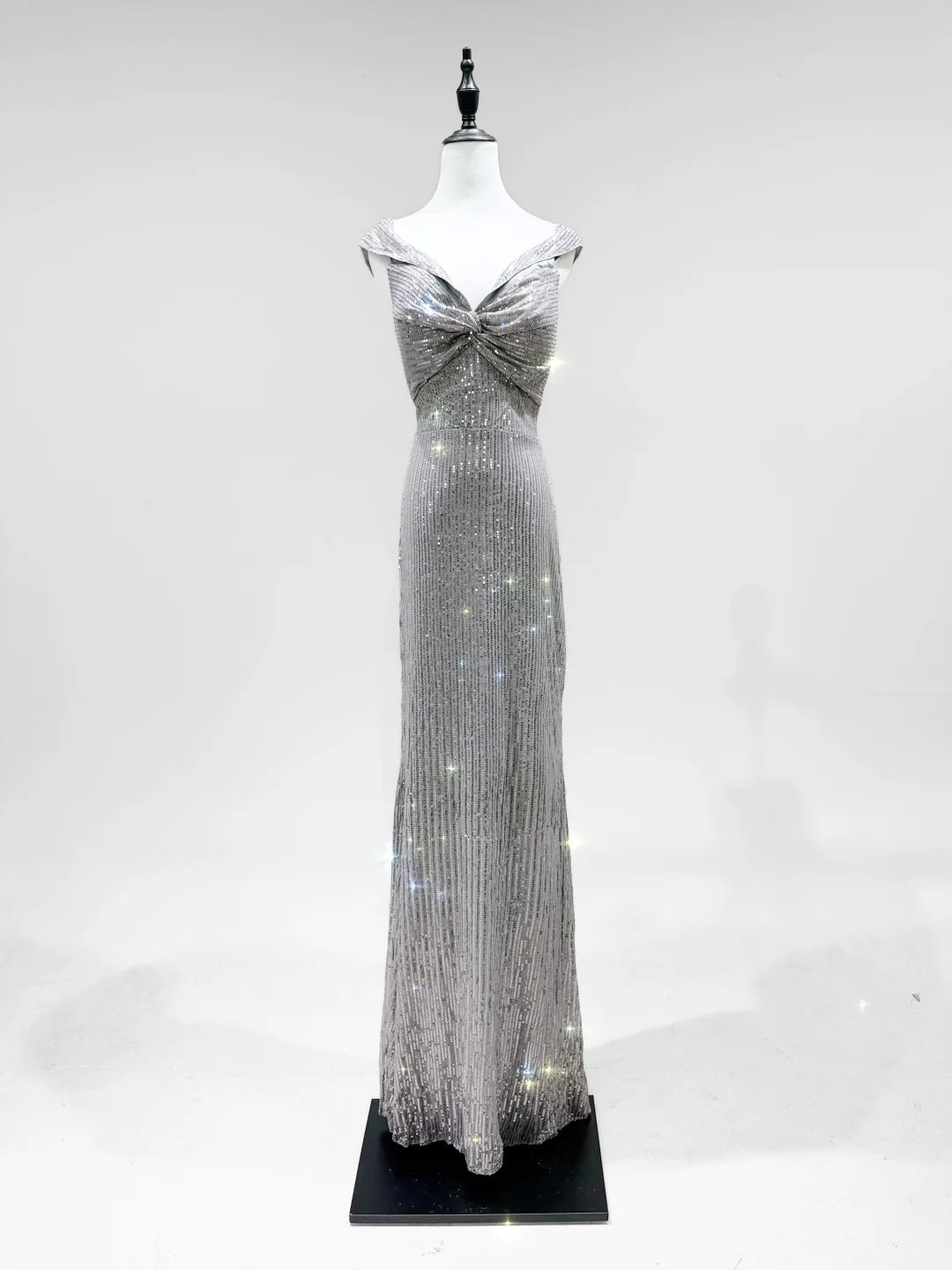 Elegant Grey Mermaid V-Neck Sequined Long Classy Prom Dress Secondary image