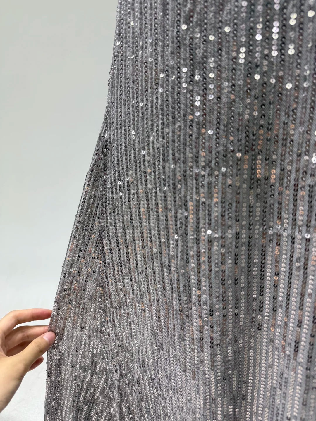 Elegant Grey Mermaid V-Neck Sequined Long Classy Prom Dress