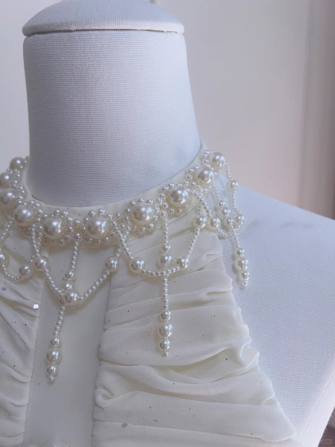 Elegant Ivory A-Line Halter Nack Pearl Pleated Chiffon Classy Prom Dress