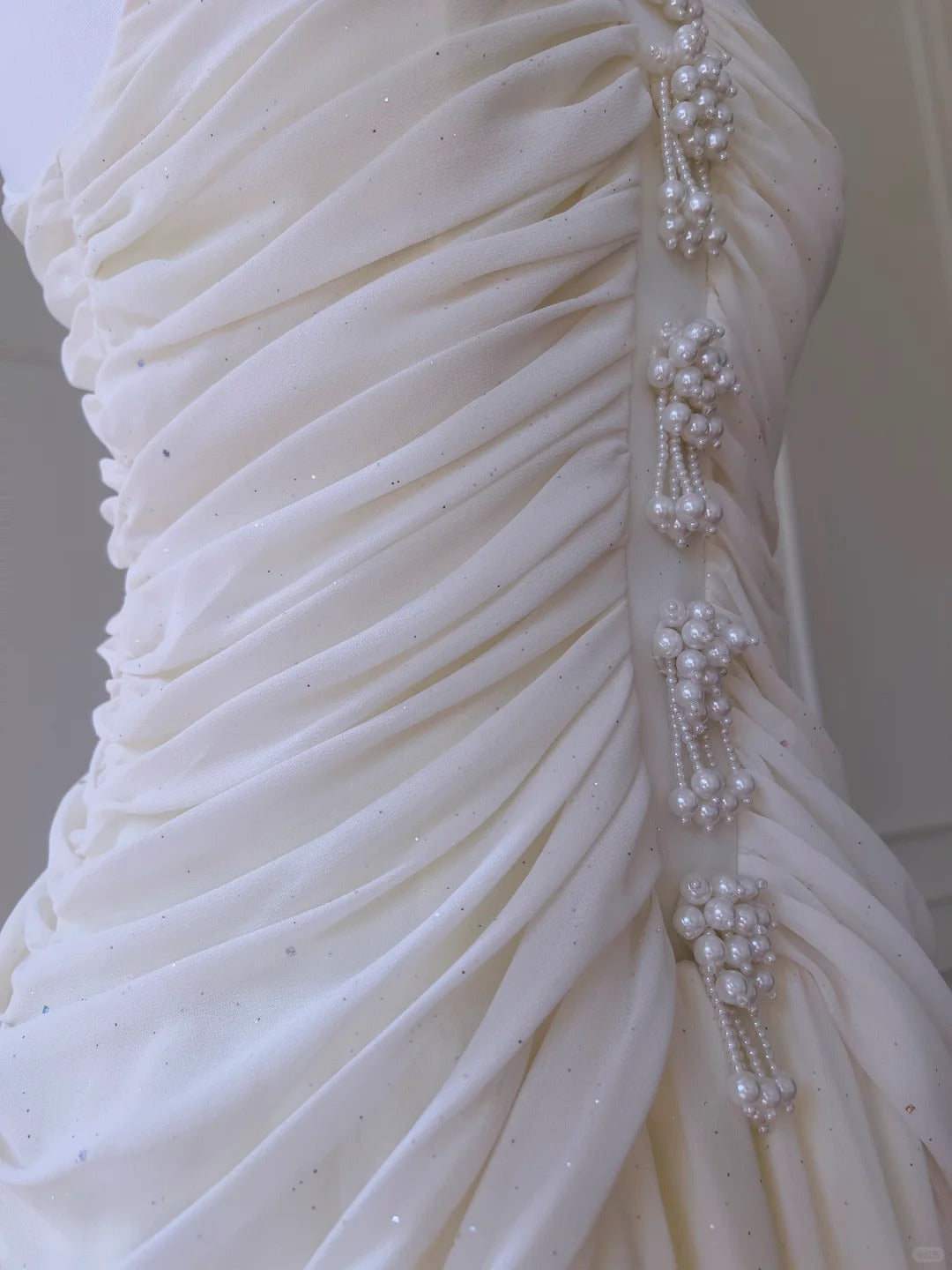 Elegant Ivory A-Line Halter Nack Pearl Pleated Chiffon Classy Prom Dress