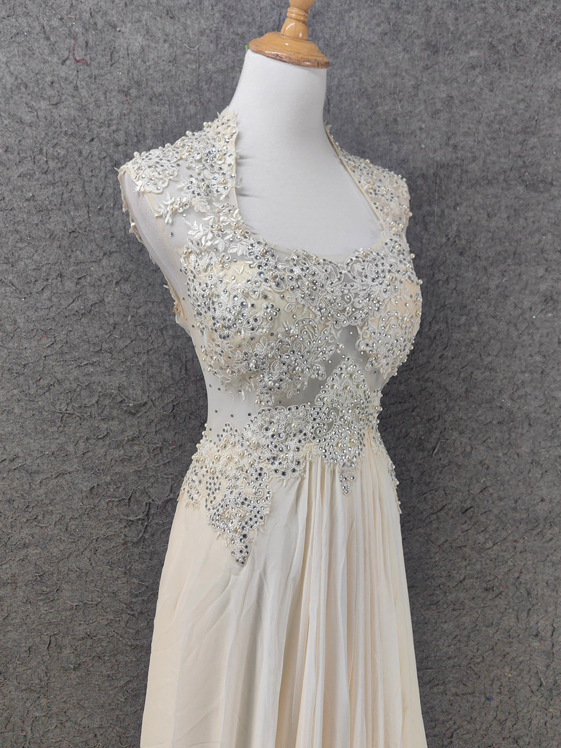 Elegant Ivory Cap-Sleeve Pearl Lace Chiffon Long Classy Prom Dress