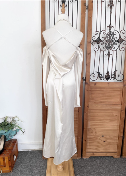 Elegant Ivory Halter Off-The-Shoulder Slim-Fit Satin Long Classy Prom Dress