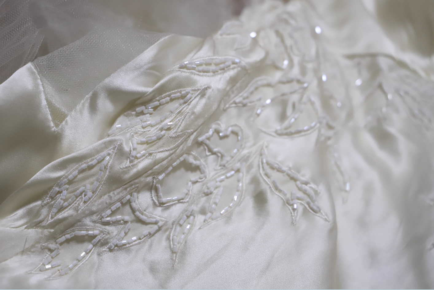 Elegant Ivory V-Neck Beaded Tulle Satin High-Low Classy Prom Dress