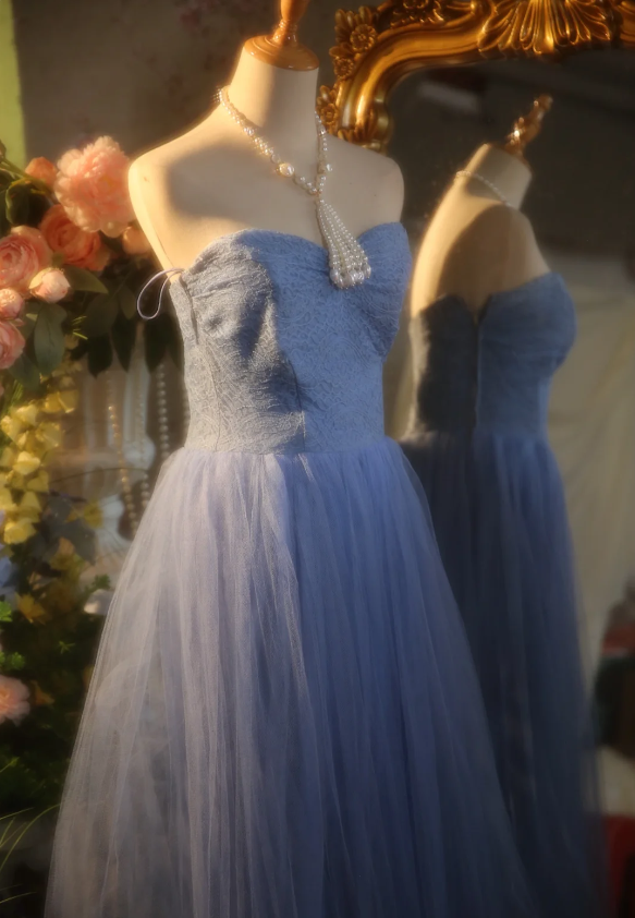 Elegant Light Blue A-Line Sweetheart Neckline Lace Tulle Long Classy Prom Dress