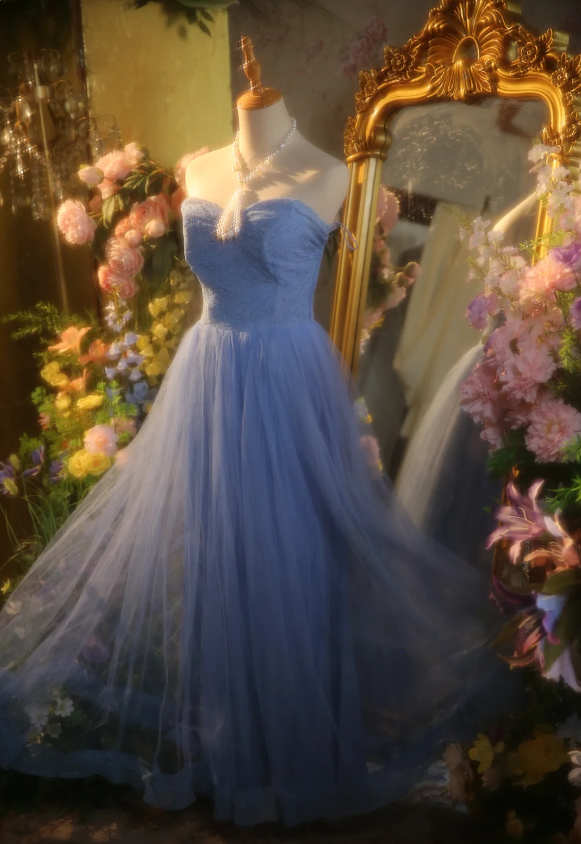 Elegant Light Blue A-Line Sweetheart Neckline Lace Tulle Long Classy Prom Dress