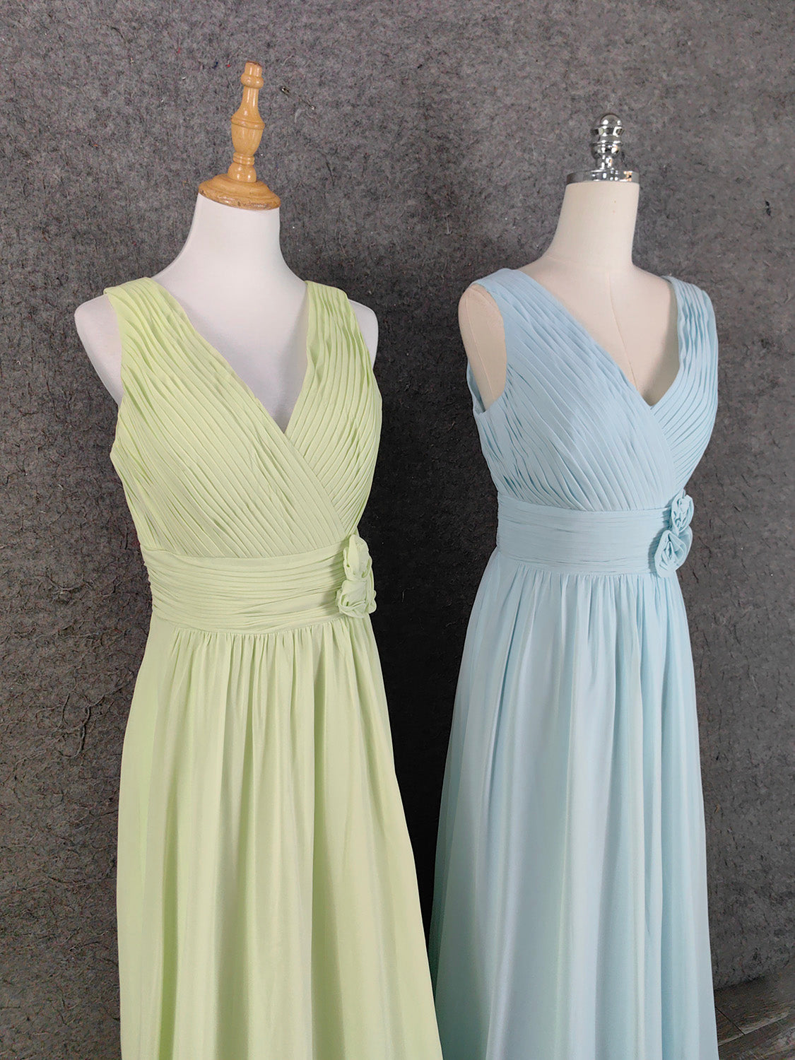 Elegant Light Green A-Line V-Neck Sleeveless Ruffled Chiffon Long Classy Prom Dress Secondary image