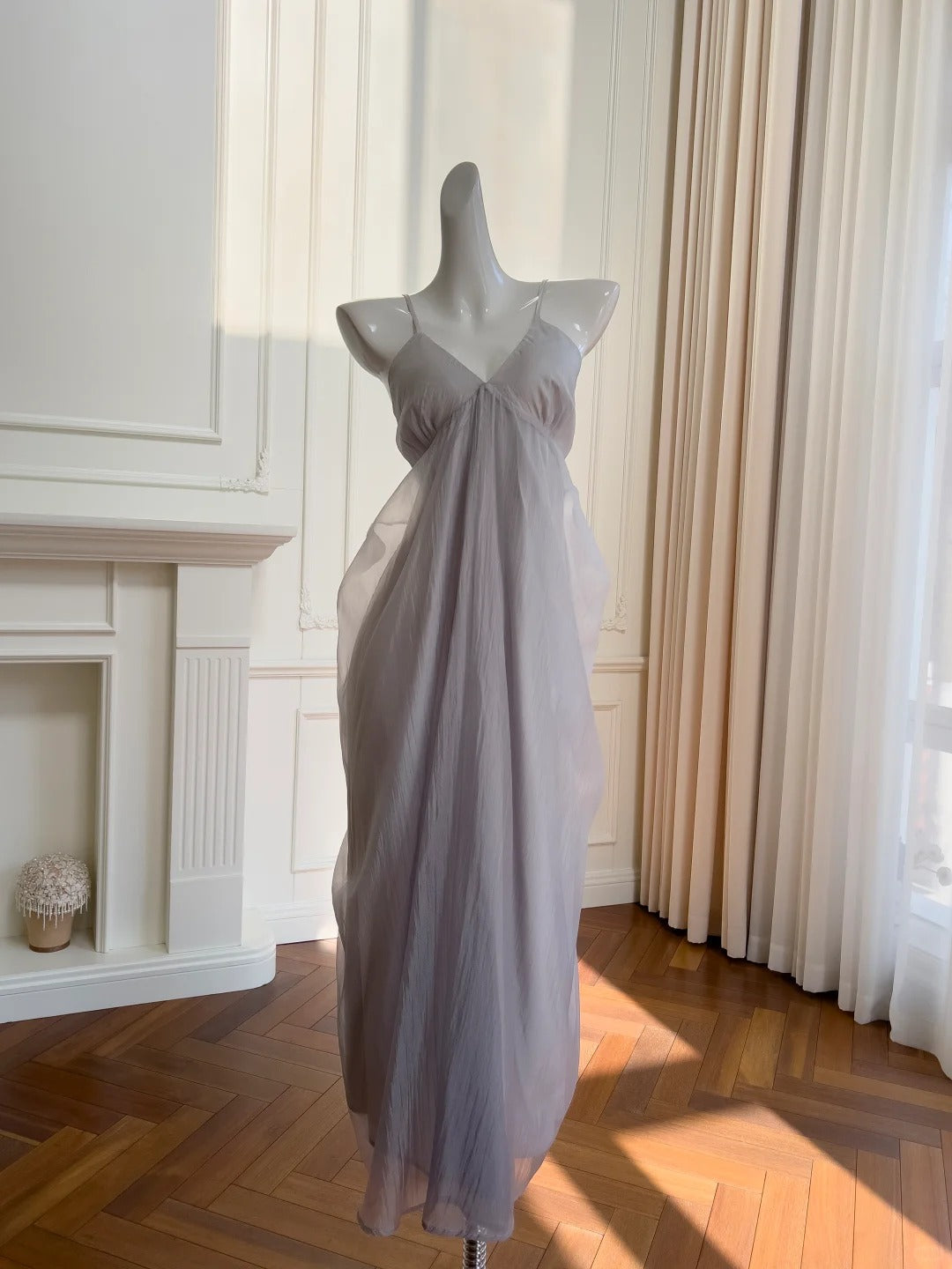 Elegant Light Purple Strappy V-Neck Chiffon Long Classy Prom Dress Main image