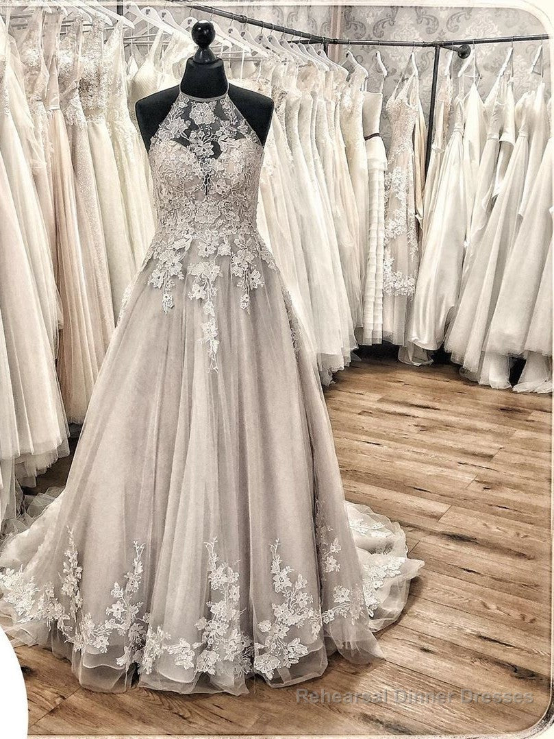 Elegant Long A-line Halter Backless Appliques Lace Tulle Ruffles Train Wedding Dress Secondary image