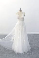Elegant Long A-line V-neck Appliques Tulle Backless Wedding Dress