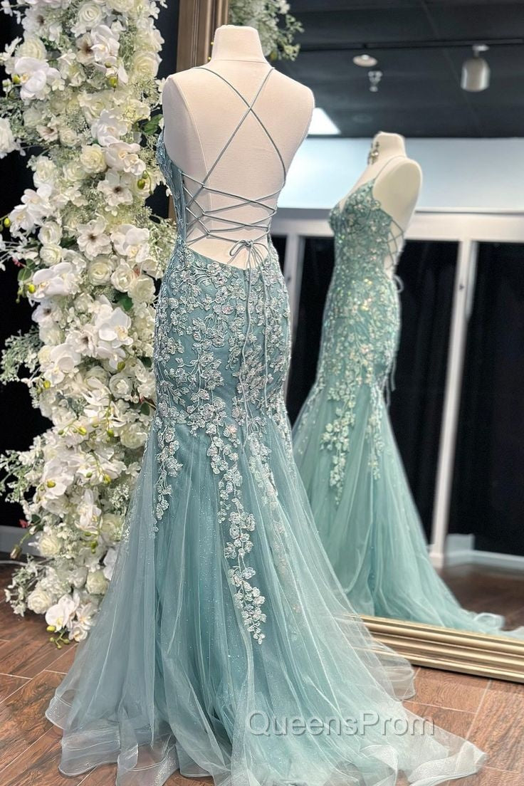Elegant Mermaid V-neck Applique Tulle Long Ball Gown Secondary image