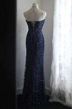 Elegant Navy Blue Mermaid Heart-Shaped Neckline Feather Sequined Long Classy Prom Dress