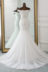 Elegant Off-The-Shoulder Mermaid Long Wedding Gown With Lace Appliques