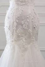 Elegant Off-The-Shoulder Mermaid Long Wedding Gown With Lace Appliques